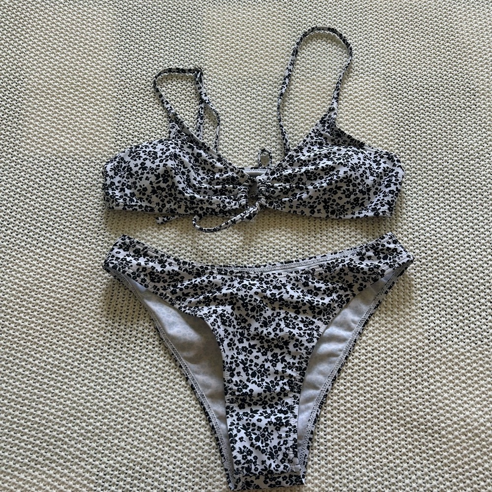 SHEIN Black and White Floral Bikini